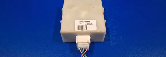Toyota Avensis T250 Door control unit/module 8974105070