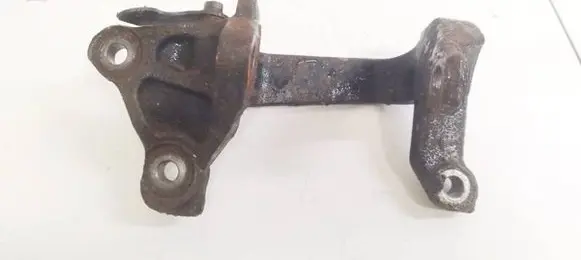 Honda Accord Engine mounting bracket