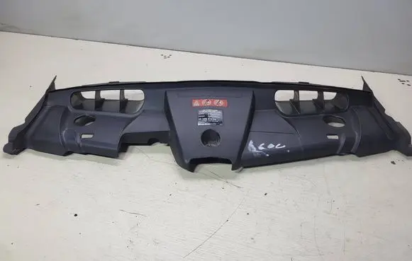 Mercedes-Benz C W204 Radiator trim A2048174920 R134A A0019890803