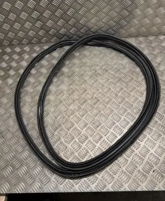 BMW X7 G07 Trunk rubber seal (body) 9854894
