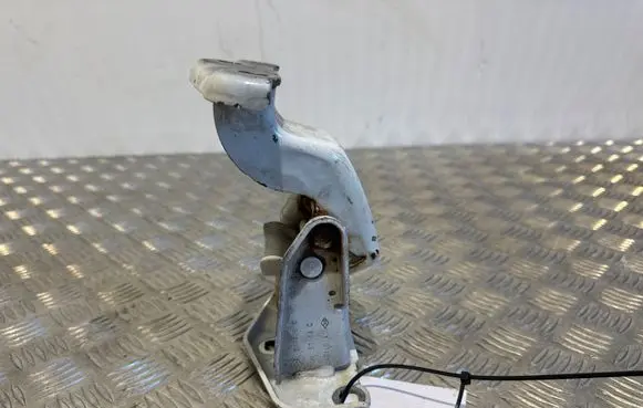 Renault Trafic II (X83) Loading door lower hinge 527428