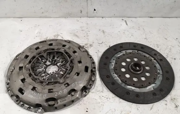 Ford Mondeo Mk III Clutch set kit 2S717563FA
