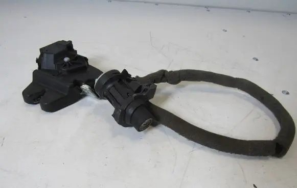 Mercedes-Benz E C207 W207 Tailgate/trunk/boot lock/catch/latch A2047500185 A2047500061