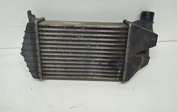 Opel Astra H Intercooler radiator 13213402