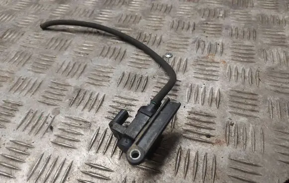 BMW 3 F30 F35 F31 Vacuum valve 870591