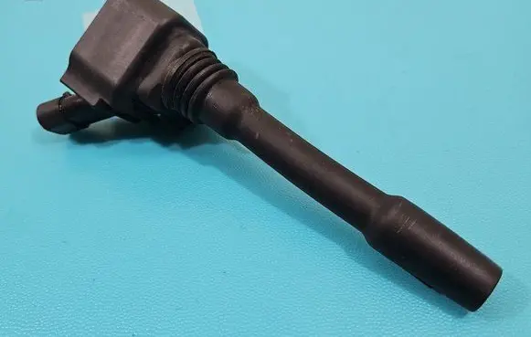 High voltage ignition coil