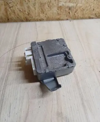 Toyota Yaris Power steering control unit/module 896500D030