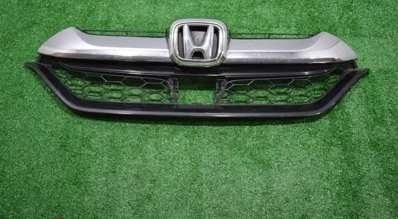 Honda CR-V Front bumper upper radiator grill 71121TNYG1