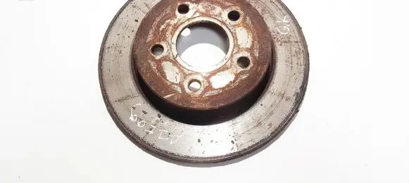 Ford Focus Rear brake disc neventiliuojamas