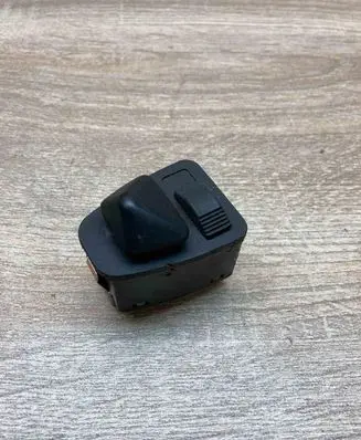 BMW 5 E39 Wing mirror switch 8373692 03200510 USED