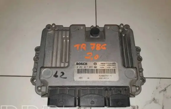Renault Trafic II (X83) Engine control unit/module 8200935115 8201105714 0281017065