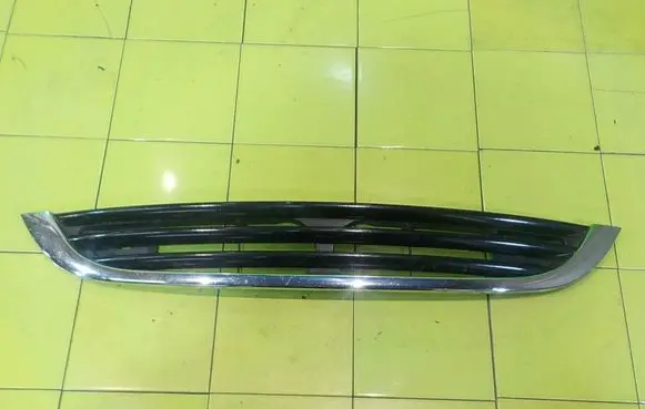 Mini One - Cooper Coupe R56 Front bumper upper radiator grill 1490376