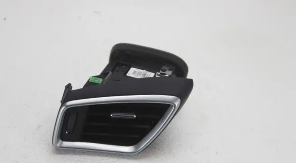 Nissan Qashqai Dashboard side air vent grill/cover trim 68761HV50B
