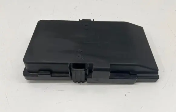 Jeep Cherokee Fuse box cover 63512976