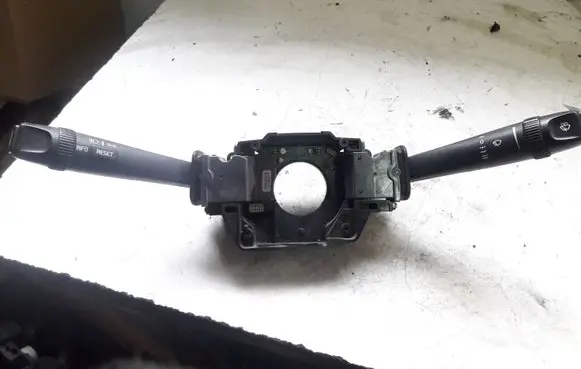 Volvo S60 Wiper turn signal indicator stalk/switch 