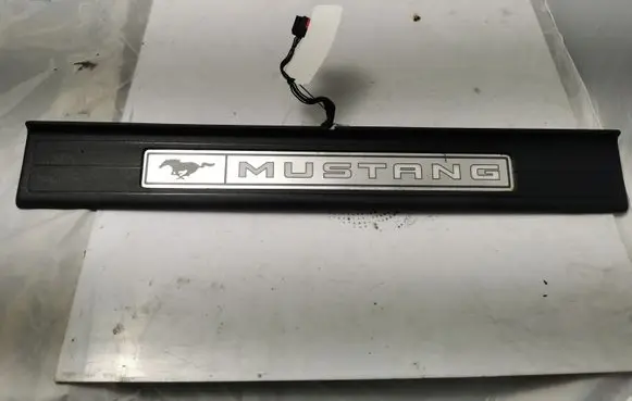 Ford Mustang VI Front sill trim cover FR3B6313222CH