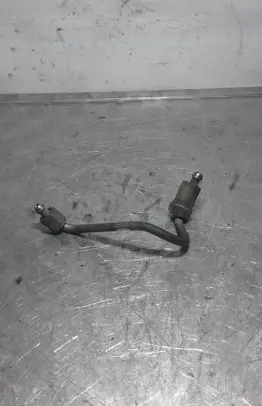 Toyota Corolla Verso E121 Fuel injector supply line/pipe 