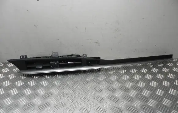 Toyota Corolla E160 E170 Dash center air vent grill 5501102040