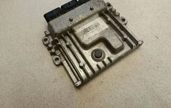 Ford Galaxy Engine control unit/module 97RI010012 BG9112A650FFE 28403820