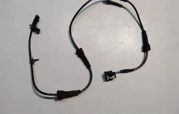 Nissan Juke I F15 ABS rear brake sensor 479001KA0B PA612GF33