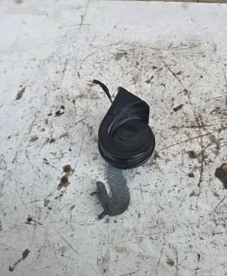 Audi A4 S4 B9 Horn signal 8W0951221