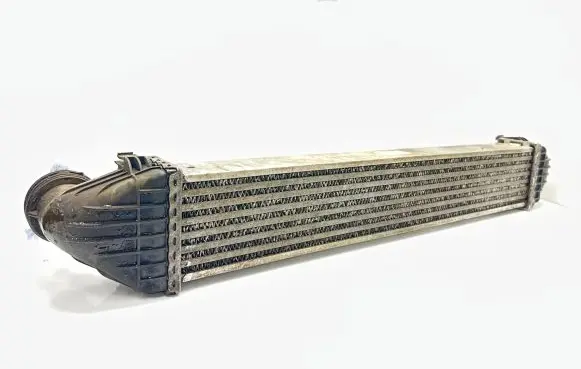 Mercedes-Benz B W245 Intercooler radiator A1695000000 Q04G0976 0215913