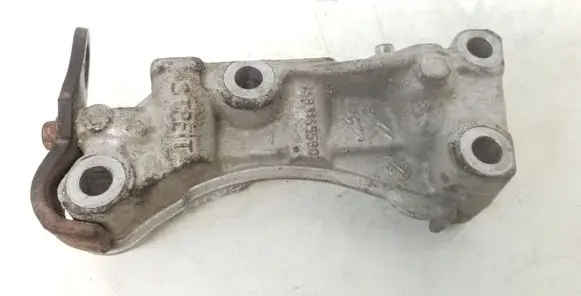Peugeot 207 Engine mounting bracket 9683165580