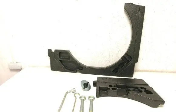 Mazda CX-3 Spare wheel section trim DB3N688E1