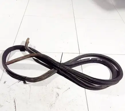 Iveco Daily 40.8 Rubber seal front coupe door 