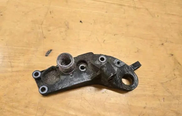 Mercedes-Benz Sprinter W906 Radiator mount bracket A6112030431