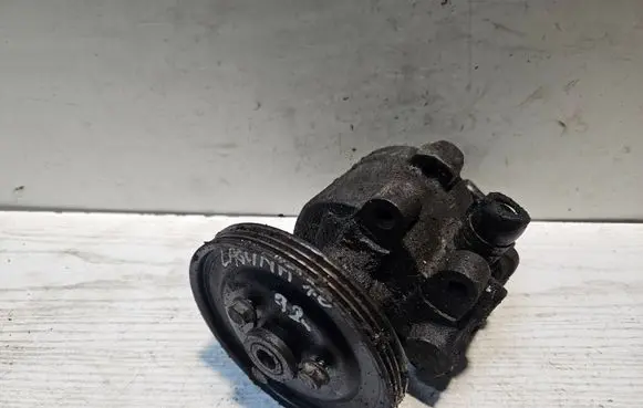 Renault Megane I Power steering pump 7846075