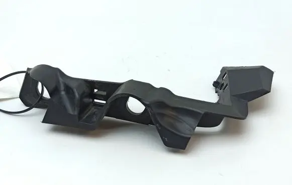 Audi A4 S4 B9 8W Fender mounting bracket 8W0807283