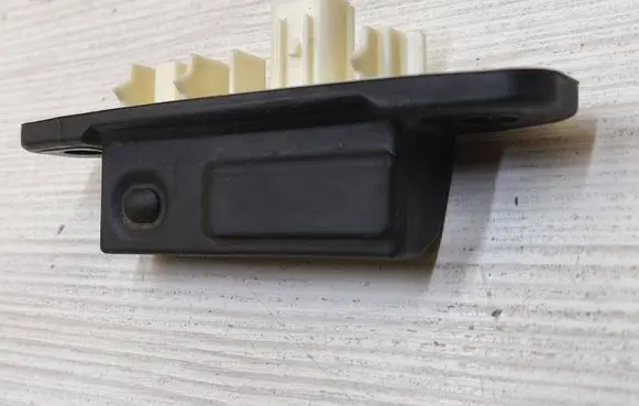 Toyota C-HR I Tailgate opening switch 15D355