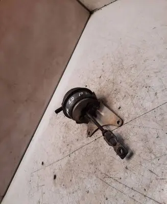 Volkswagen PASSAT B6 Turbo system vacuum part 7548831