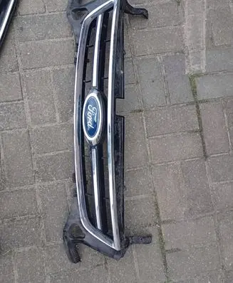 Ford Mondeo MK IV Front bumper upper radiator grill