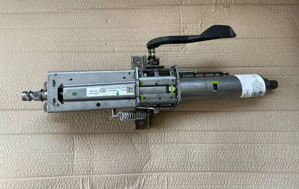 BMW X1 U11 Steering wheel axle 6891198 24060302754