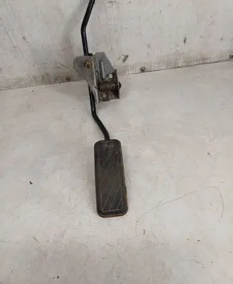 KIA Sorento Accelerator throttle pedal
