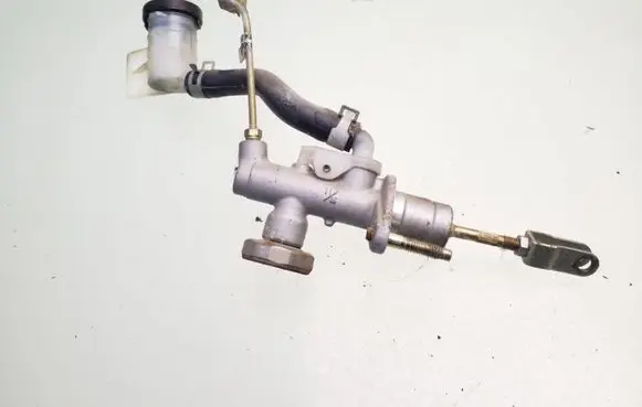 Nissan Almera N16 Clutch master cylinder