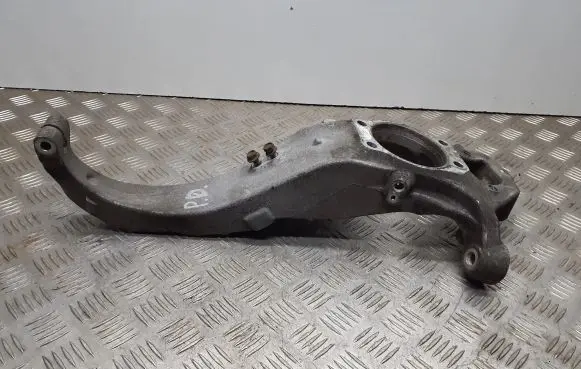 Infiniti Q70 Y51 Front wheel hub