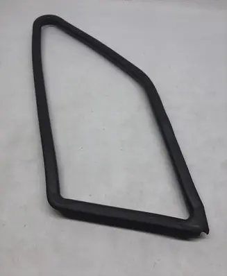 Iveco Daily 6th gen Rubber seal front coupe door window 05801896442