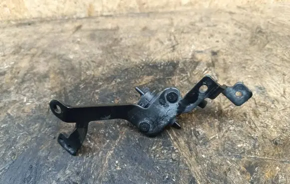 Citroen C4 Cactus Turbo solenoid valve 9688124580 1982141514