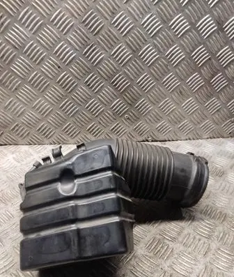 Audi A6 S6 C6 4F Air intake duct part 06e129629e
