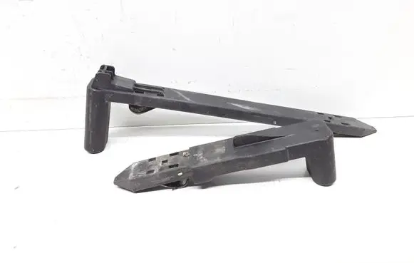 Volvo XC60 Headlight/headlamp mounting bracket 30763154 30783155