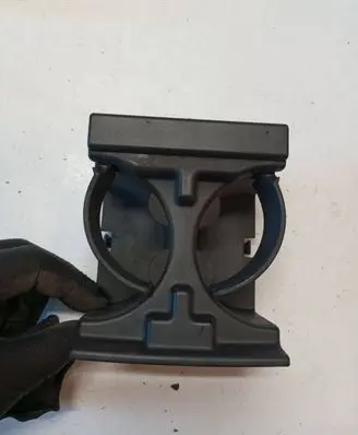 Volvo V70 Cup holder 8674942