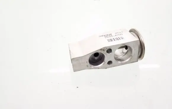 Air conditioning (A/C) expansion valve