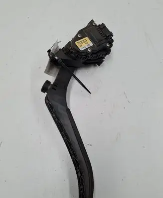 Volkswagen Touareg I Accelerator throttle pedal 7L0723507B