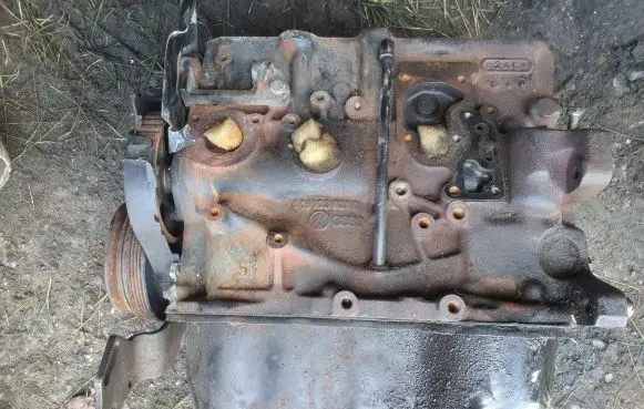 Volkswagen PASSAT B4 Engine 048153021D Abk2141066