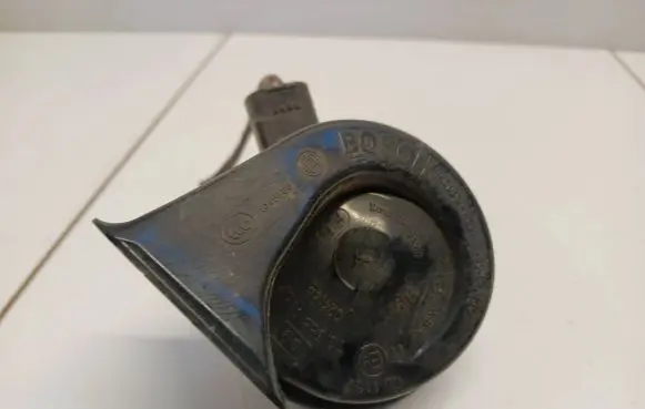 BMW 1 E81 E87 Horn signal 70388116 024148