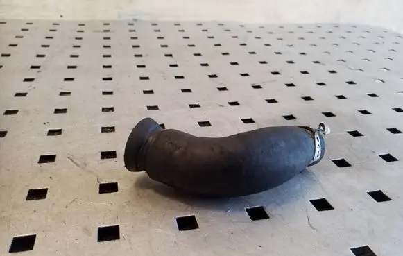 Volvo XC90 Engine coolant pipe/hose