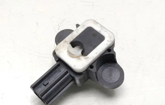 Audi A6 S6 C6 4F Airbag deployment crash/impact sensor 4F0955557B
